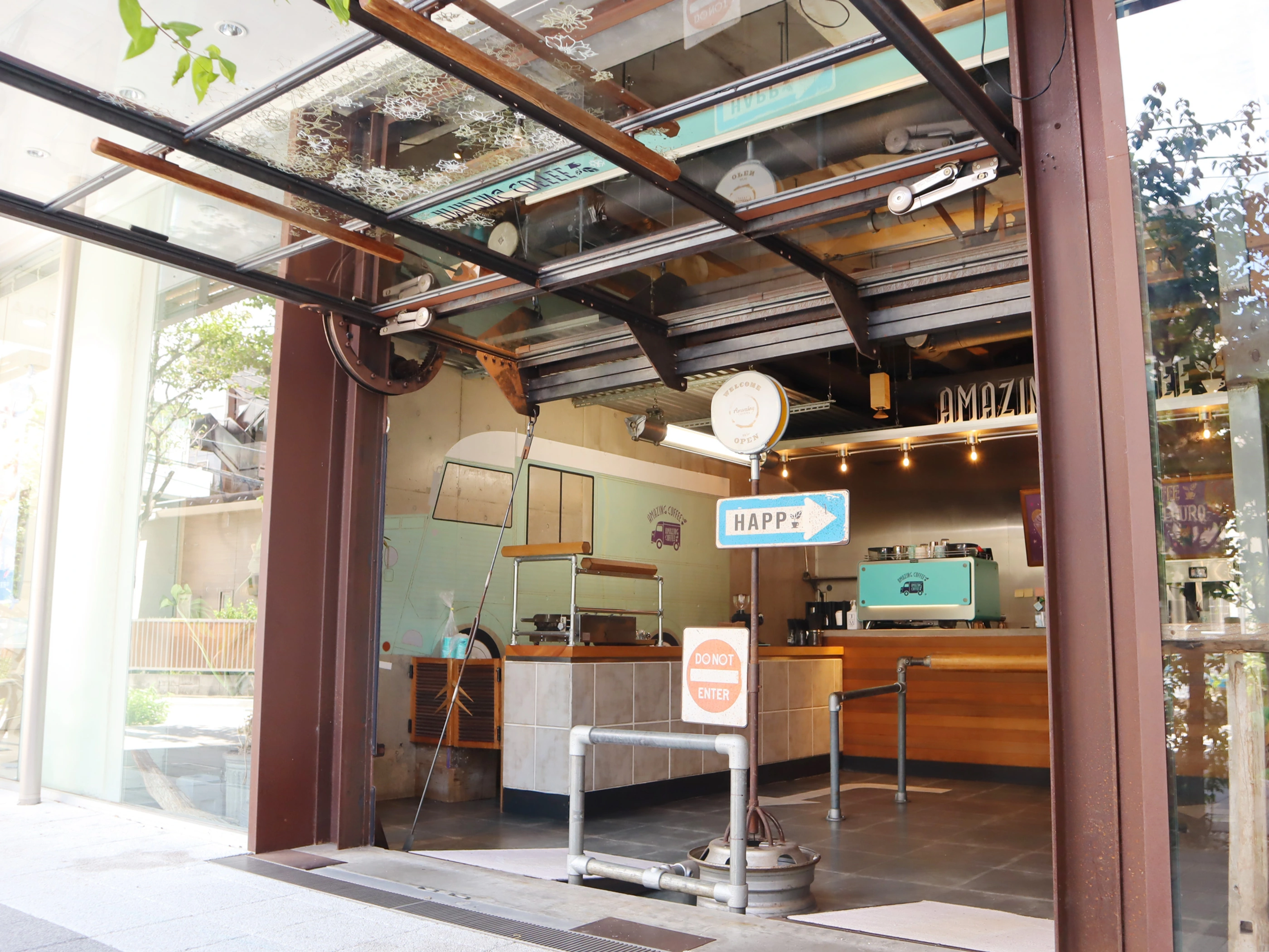 AMAZING COFFEE様　店内